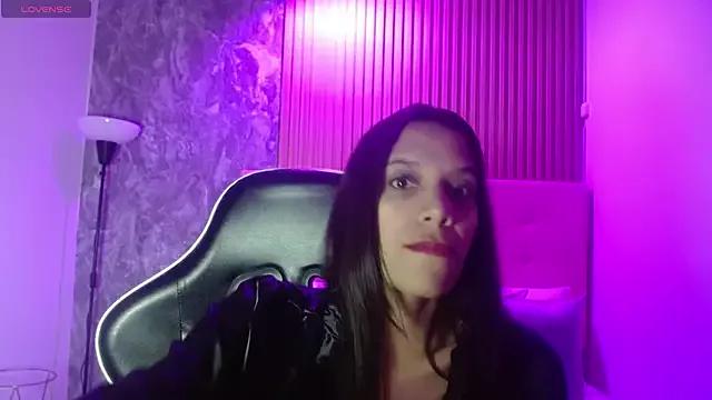 Girls and cam to cam: Watch as these sophisticated entertainers uncover their stunning costumes and curvaceous curves online!