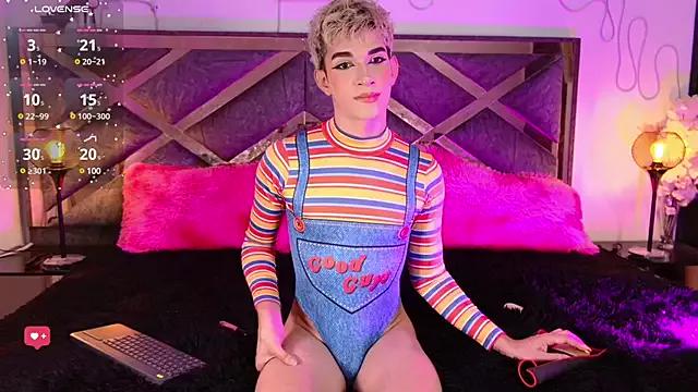 Girls and cam to cam: Watch as these sophisticated entertainers uncover their stunning costumes and curvaceous curves online!