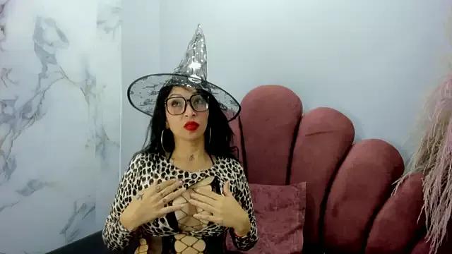 Girls and cam to cam: Watch as these sophisticated entertainers uncover their stunning costumes and curvaceous curves online!