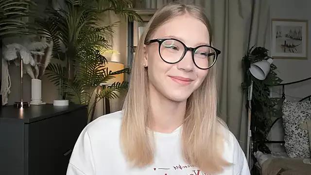 ChinBonnell from StripChat is Freechat