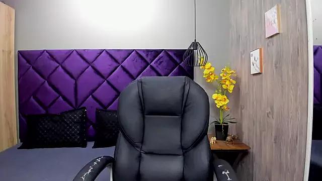 Girls and cam to cam: Watch as these sophisticated entertainers uncover their stunning costumes and curvaceous curves online!