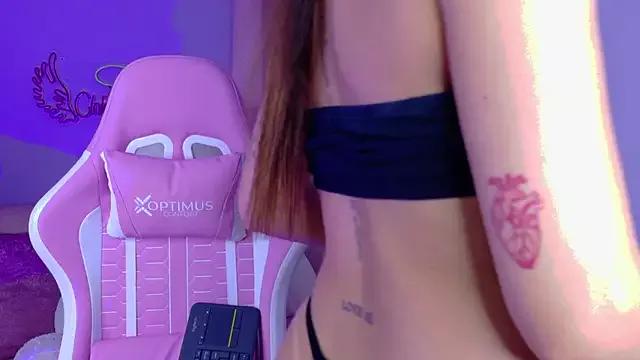 Girls and cam to cam: Watch as these sophisticated entertainers uncover their stunning costumes and curvaceous curves online!