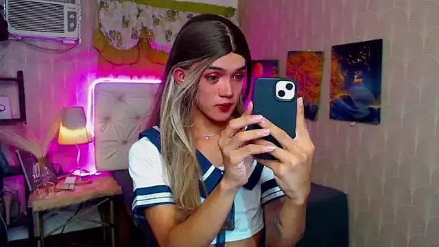 Girls and cam to cam: Watch as these sophisticated entertainers uncover their stunning costumes and curvaceous curves online!