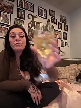 Girls and cam to cam: Watch as these sophisticated entertainers uncover their stunning costumes and curvaceous curves online!