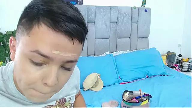 Chris_Hot22 from StripChat is Freechat