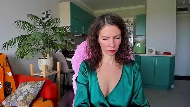 Girls and cam to cam: Watch as these sophisticated entertainers uncover their stunning costumes and curvaceous curves online!