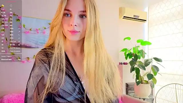 CindyGreen from StripChat is Freechat