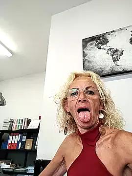 clarabell4 from StripChat is Freechat