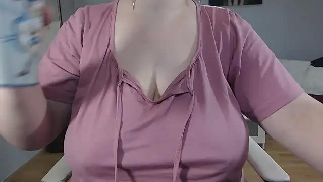 ClaraJoyX from StripChat is Freechat