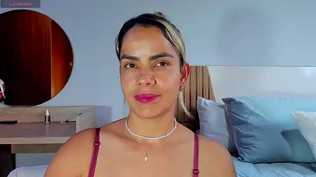 Girls and cam to cam: Watch as these sophisticated entertainers uncover their stunning costumes and curvaceous curves online!