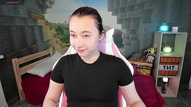 ClaraParks from StripChat is Freechat