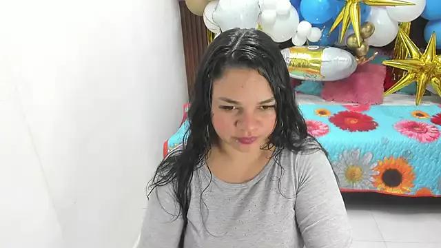 Cloe_35 from StripChat is Freechat