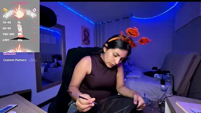 Girls and cam to cam: Watch as these sophisticated entertainers uncover their stunning costumes and curvaceous curves online!