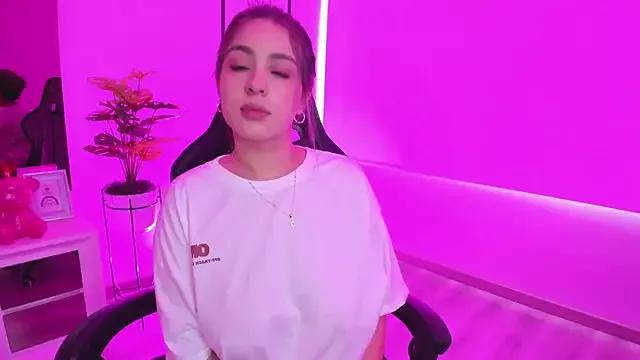 Cloee_Rainbow1 from StripChat is Freechat