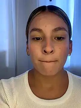 Cora_sarah from StripChat is Freechat