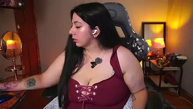 Girls and cam to cam: Watch as these sophisticated entertainers uncover their stunning costumes and curvaceous curves online!
