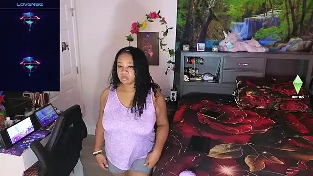 CosmicDream143 from StripChat is Freechat