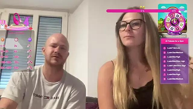 Photos of coupleonX2024 from StripChat is Freechat