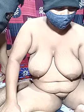Couplesxxxy from StripChat is Freechat