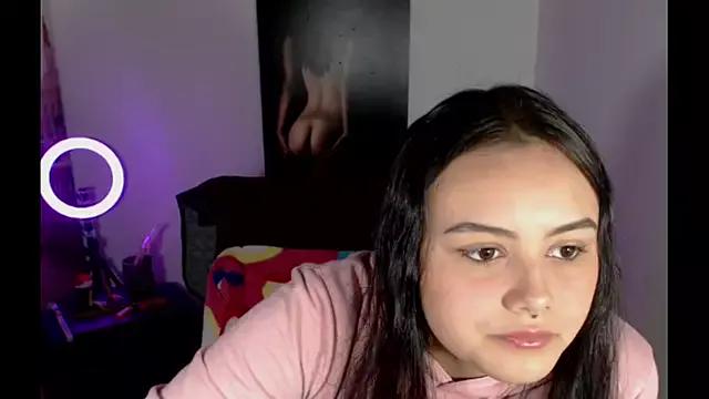 crazy_daniela from StripChat is Freechat