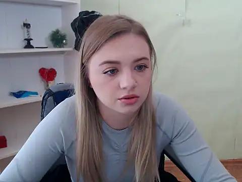 CrazyGloria from StripChat is Freechat