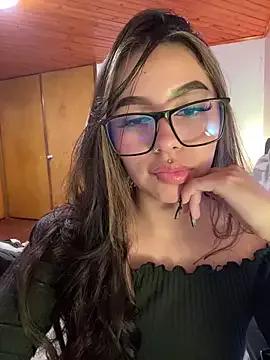 Cristina_pinkk from StripChat is Freechat