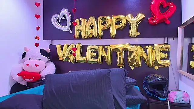 Girls and cam to cam: Watch as these sophisticated entertainers uncover their stunning costumes and curvaceous curves online!