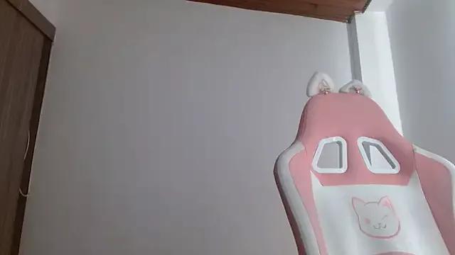 Crystal_Star_ from StripChat is Freechat