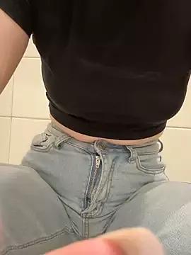 Photos of Cumonmme from StripChat is Freechat