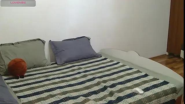 CurlyNed from StripChat is Freechat