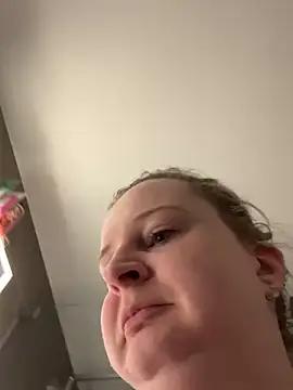 curvy_eina from StripChat is Freechat