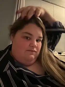 Curvy_Geordie_LouiseX from StripChat is Freechat