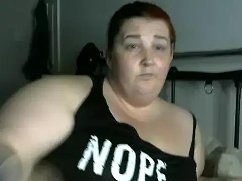 Curvy_Skye89X from StripChat is Freechat
