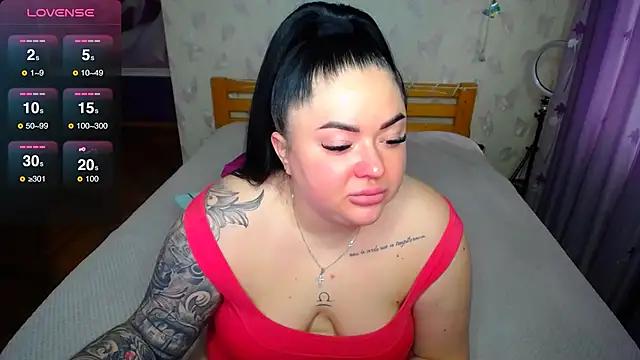 Girls and cam to cam: Watch as these sophisticated entertainers uncover their stunning costumes and curvaceous curves online!