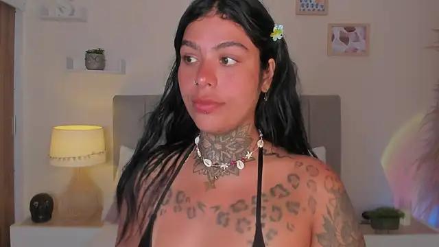 curvyliciousss from StripChat is Freechat