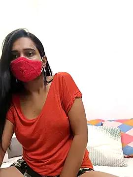 Curvyqueenz from StripChat is Freechat