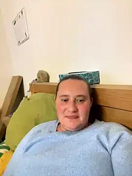 CurvySabrina from StripChat is Freechat