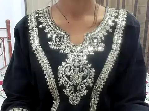 Cute-alishaa from StripChat is Freechat