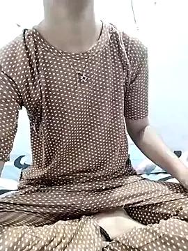 Cute-Naavya from StripChat is Freechat