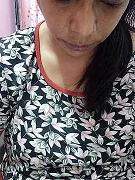 cutee_bhabhi from StripChat is Freechat