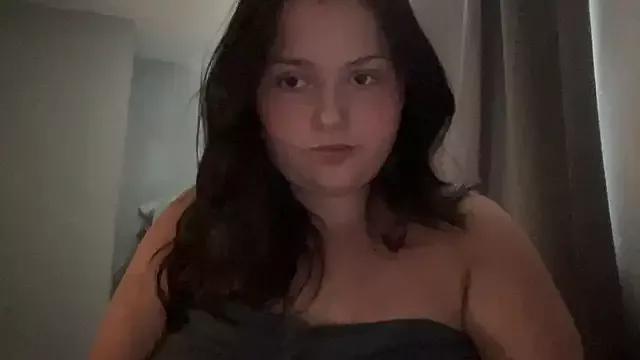 cutesirensXO from StripChat is Freechat