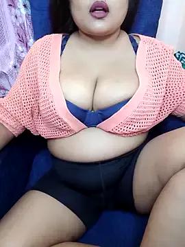 Cuty-Lina from StripChat is Freechat