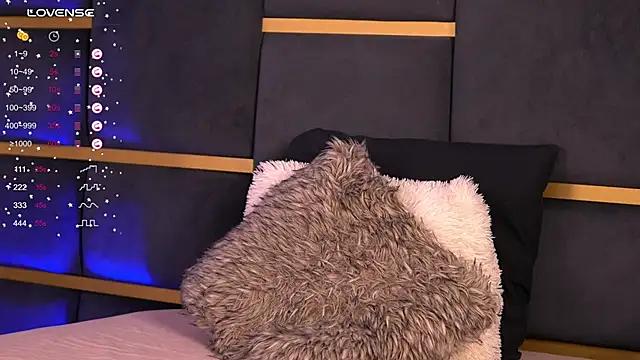 Girls and cam to cam: Watch as these sophisticated entertainers uncover their stunning costumes and curvaceous curves online!