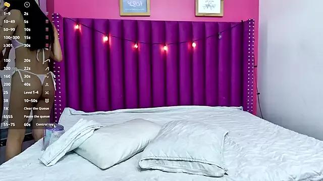 daddys_little_princesss from StripChat is Freechat