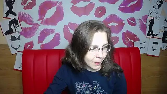 DaisyEdit from StripChat is Freechat