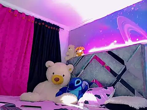 Girls and cam to cam: Watch as these sophisticated entertainers uncover their stunning costumes and curvaceous curves online!