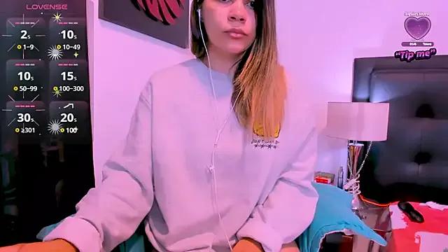 daniela_beauty from StripChat is Freechat