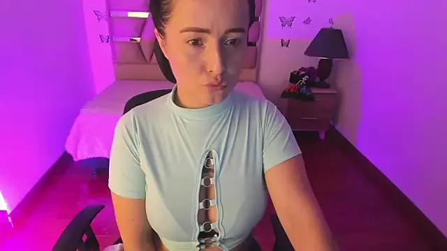 Girls and cam to cam: Watch as these sophisticated entertainers uncover their stunning costumes and curvaceous curves online!