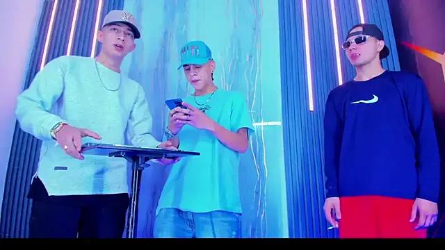 Dante_Brown1_ from StripChat is Freechat