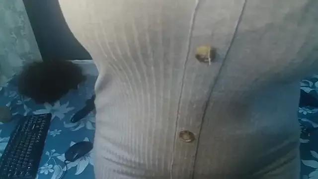 DarkCherryx from StripChat is Freechat